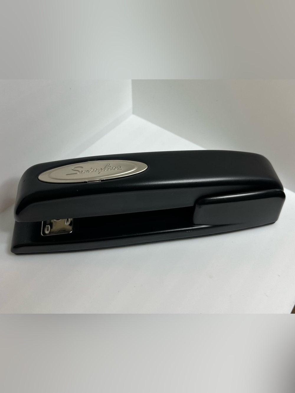 SWING LINE STAPLER - Model 747xx / New Design Desk Professional Works 100% Black